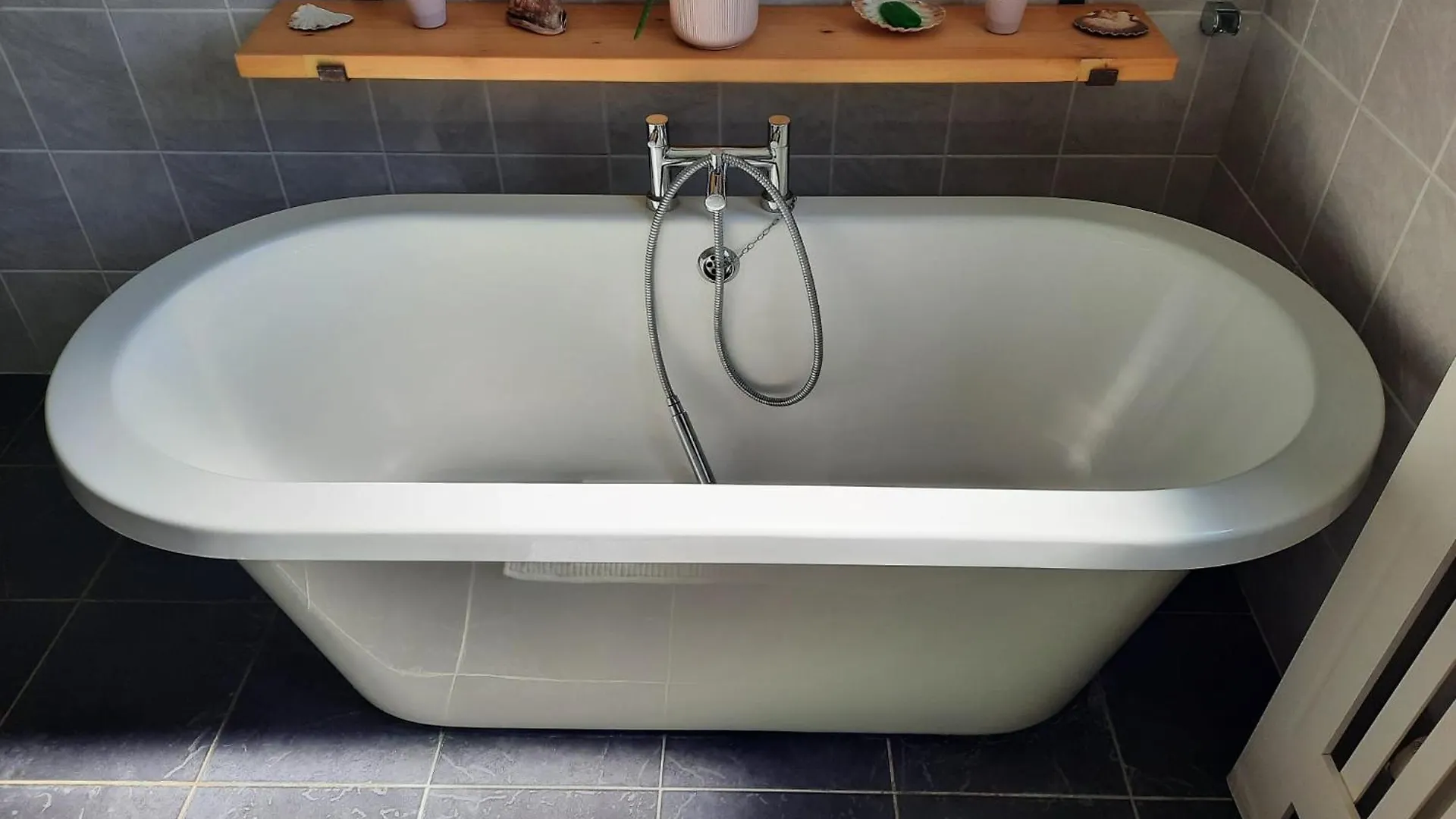 Super King Bedroom With Large Ensuite Hove Privatunterkunft